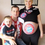 Bà bầu Bettina, fan cuồng nhiệt của Bayern Munich.